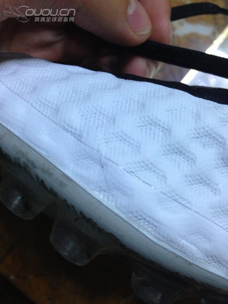 白蛇毒蜂第二季,关于白色的NIKESKIN清洗问题