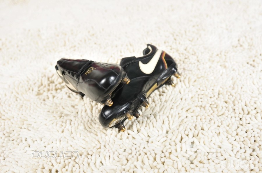 简约、复古、纯粹——小罗的个人私房菜Tiempo Ronaldinho SG赏析