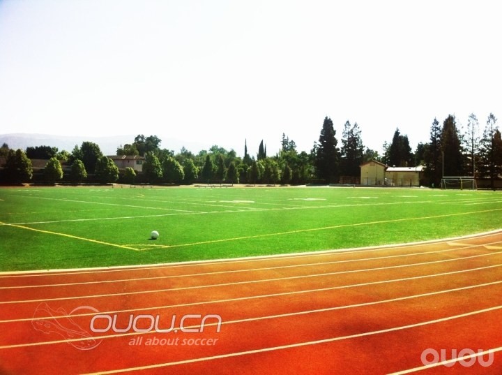 是首发么?次顶级PREDATOR LZ2白红配色