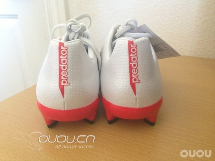 是首发么?次顶级PREDATOR LZ2白红配色