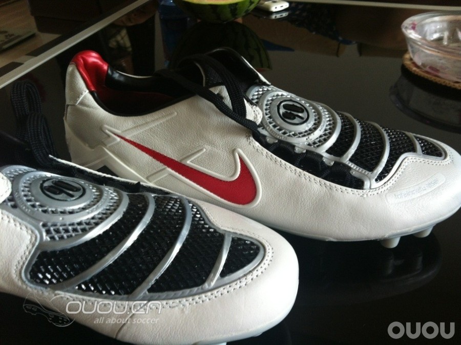 NIKE laser1 DIY改装骷髅头战靴