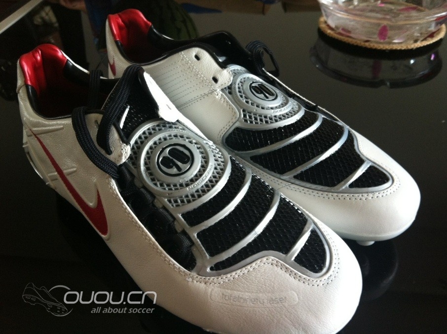 NIKE laser1 DIY改装骷髅头战靴