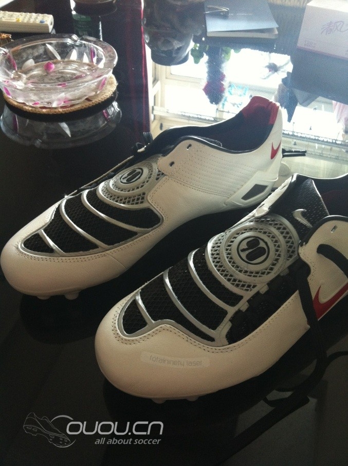 NIKE laser1 DIY改装骷髅头战靴