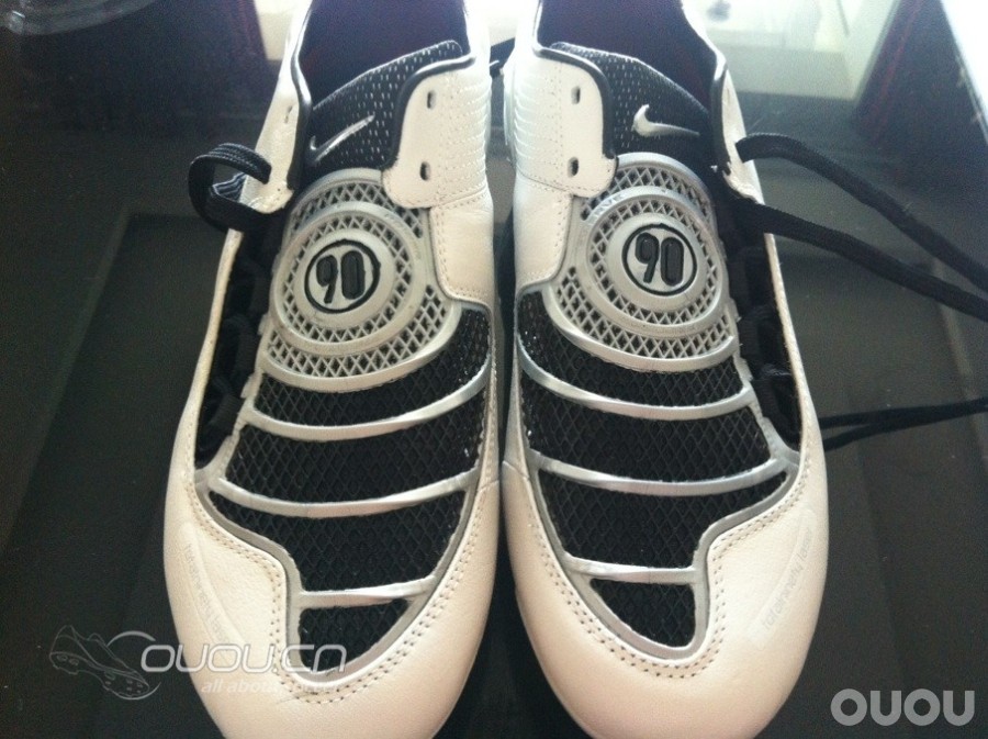 NIKE laser1 DIY改装骷髅头战靴