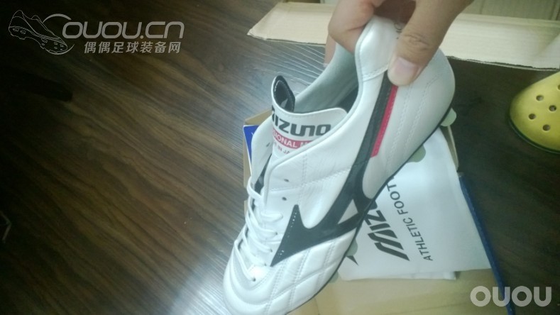 新手入美津浓morelia UL
