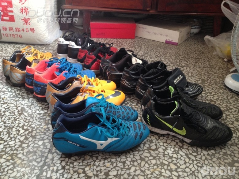 幸存在家里的一些球鞋…………