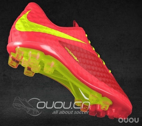 咬碎钢牙ID了一双毒蜂,三个月没有零花钱了。