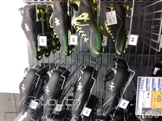 二个小时,试鞋12双,体会与小伙伴们分享。