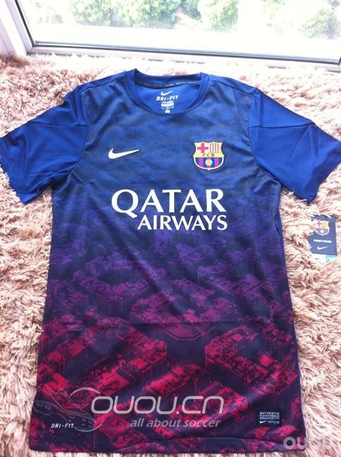 巴萨13-14赛季训练服,很帅有木有?