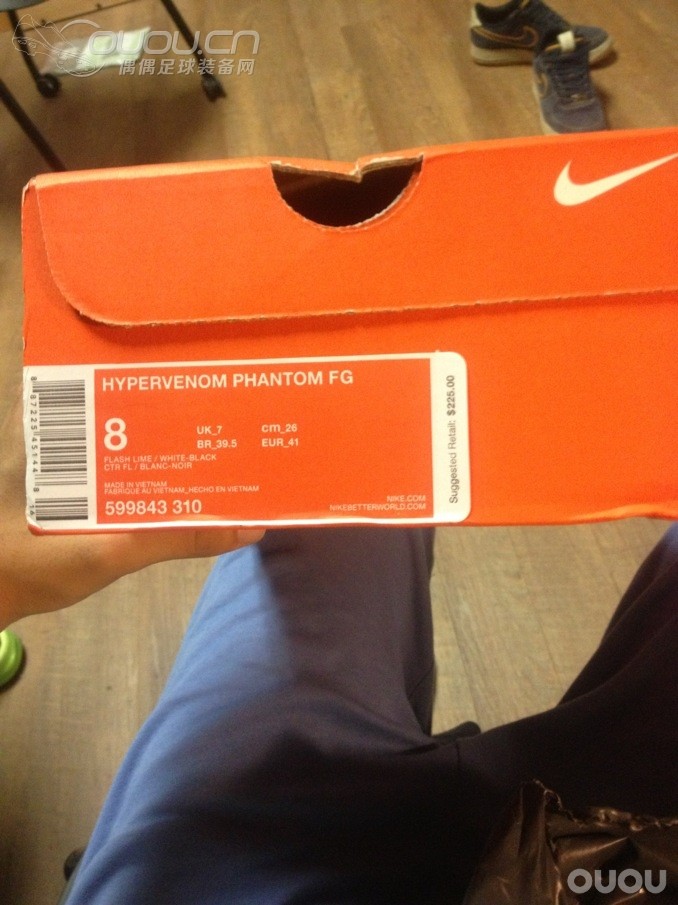 听说这是伊布代言配色?这不早上了很久了么。。。附全家福。