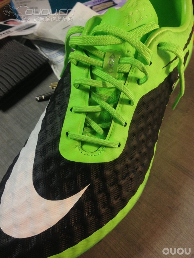 听说这是伊布代言配色?这不早上了很久了么。。。附全家福。