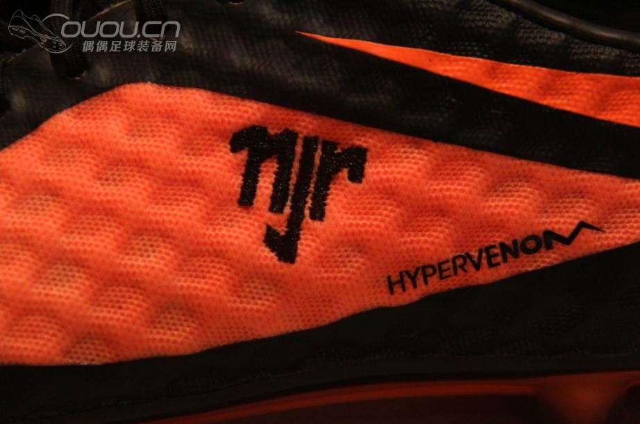 【内马尔LOGO】楼主有幸收获精细内马尔LOGO刺绣毒锋