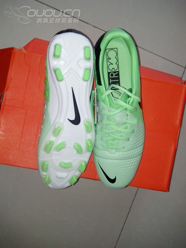 亮一下,本人今天刚到的 小骚鞋。