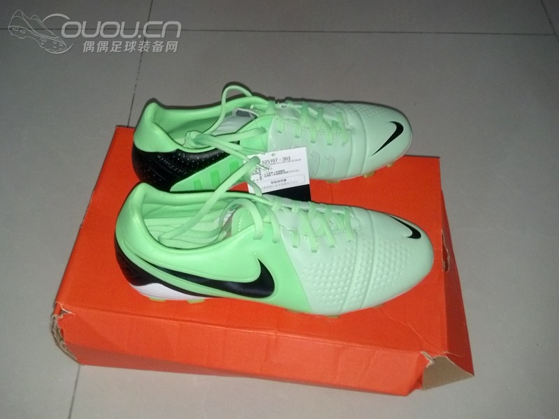 亮一下,本人今天刚到的 小骚鞋。