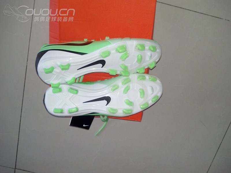 亮一下,本人今天刚到的 小骚鞋。