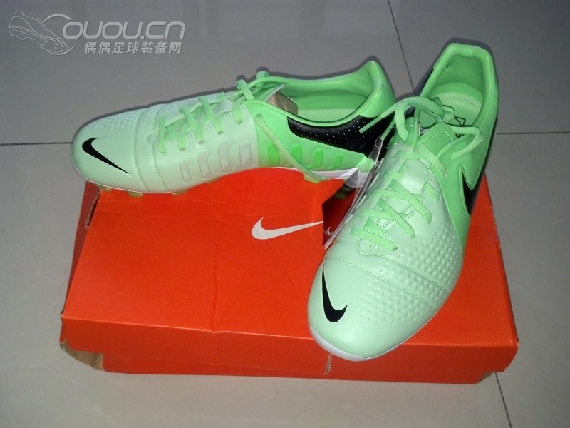 亮一下,本人今天刚到的 小骚鞋。