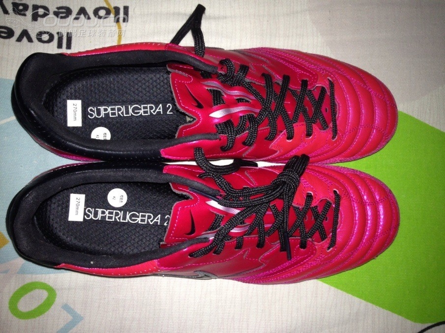 新买的球鞋到了,上大餐,来点掌声!!!