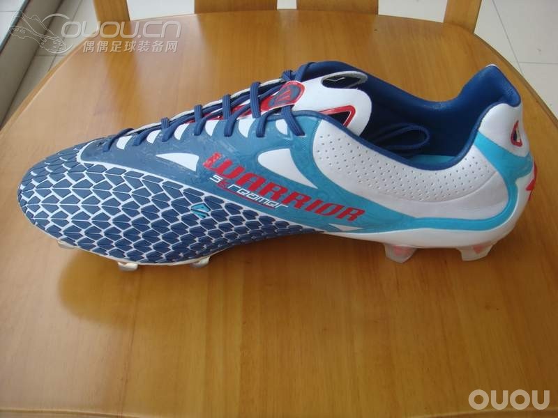 最近看上的鞋子,麻烦大家给点意见,选个其中较好的