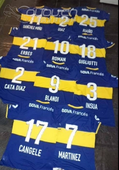 我朋友收集的2014博卡主场球员版,真是太亮了!~