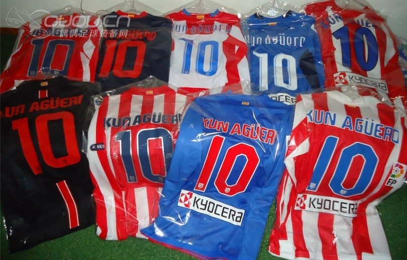 我认识的阿圭罗超级粉丝(衣服超亮).