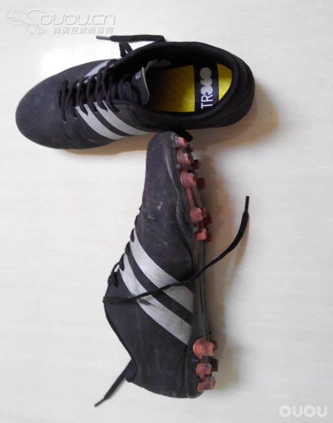 屌丝分析自己踢球时膝盖疼的重要原因