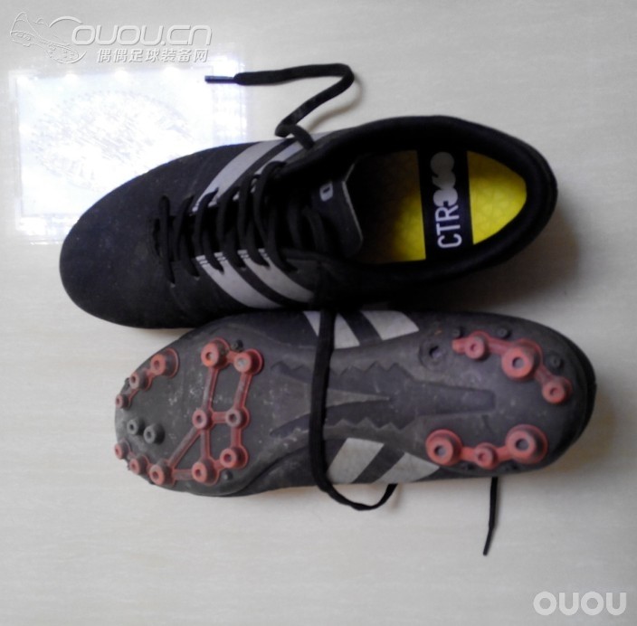 屌丝分析自己踢球时膝盖疼的重要原因