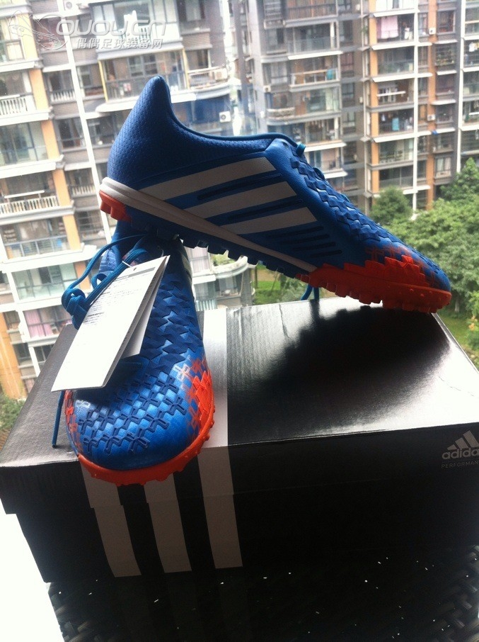 全新猎鹰13配色