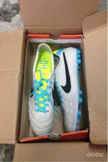 最近入的几双球鞋和一些装备