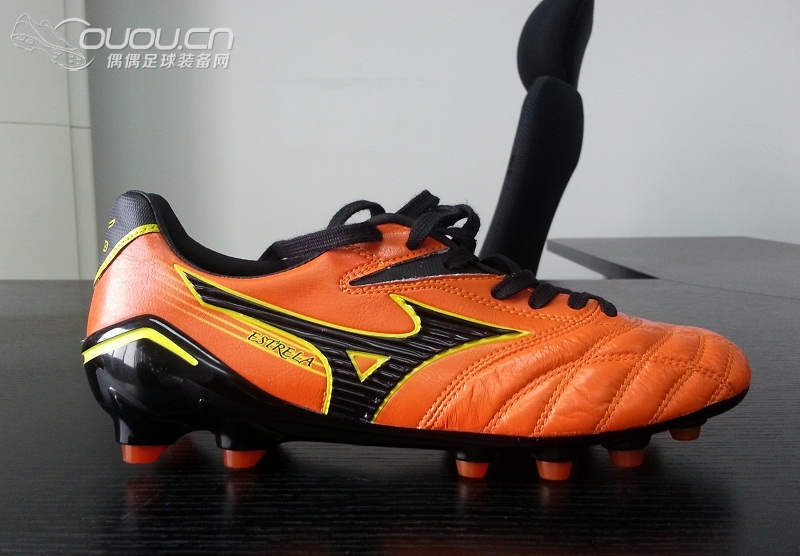 穿过ESTRELA 或者MORELIA NEO的同学你们有顶足弓的感觉吗?换了PORON,心情好了不少。