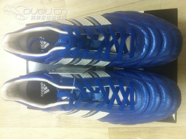 适合自己的才是最好的,只爱释迦TOP蓝白黑