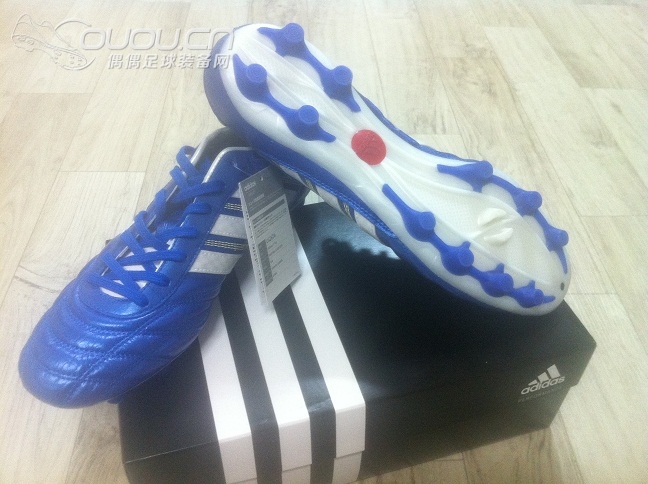 适合自己的才是最好的,只爱释迦TOP蓝白黑