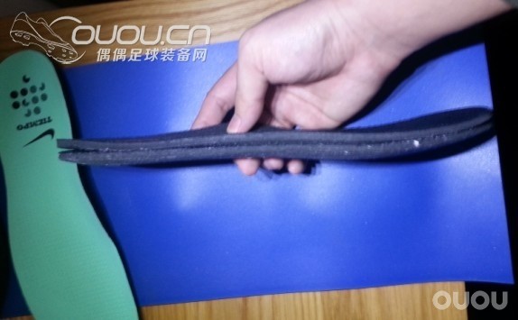 还是喜欢adipure,外加鞋垫对比