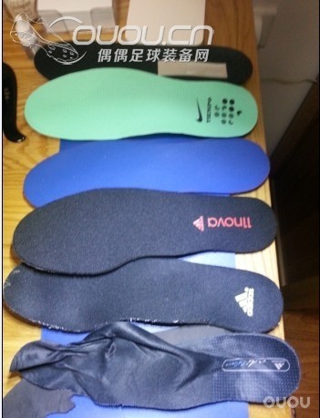 还是喜欢adipure,外加鞋垫对比