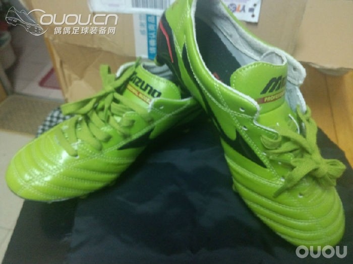 跟风收了一双399~模特太抢镜了