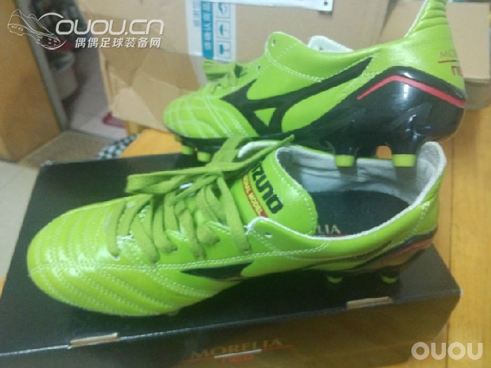 跟风收了一双399~模特太抢镜了