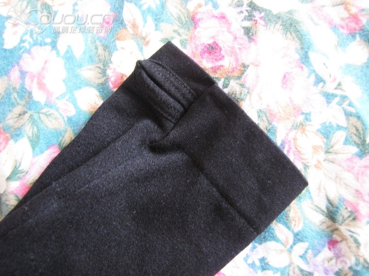 请问这件JOMA霍马 BRAMA CLASSIC正品不?