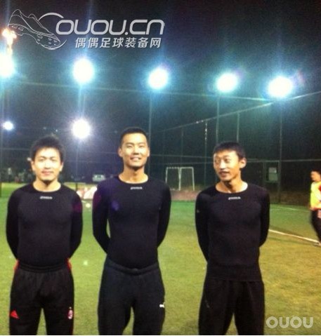 请问这件JOMA霍马 BRAMA CLASSIC正品不?