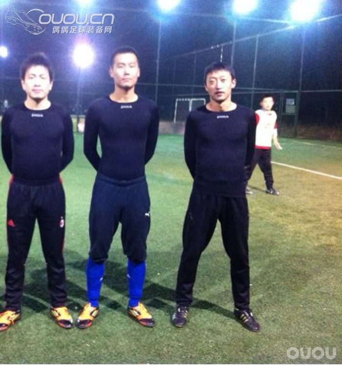 请问这件JOMA霍马 BRAMA CLASSIC正品不?