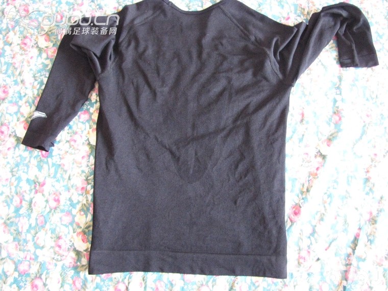 请问这件JOMA霍马 BRAMA CLASSIC正品不?