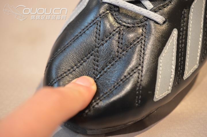 索然无味的噱头—荧光版F50