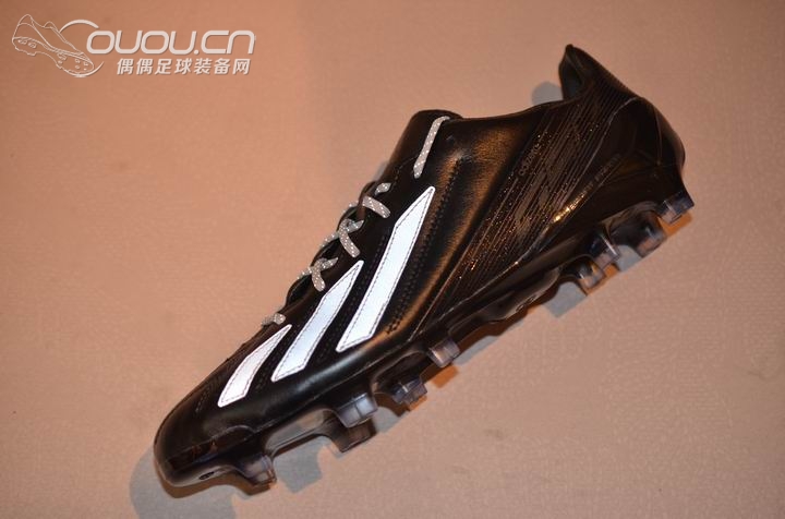 索然无味的噱头—荧光版F50