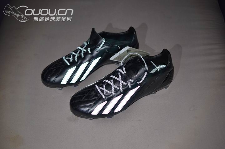 索然无味的噱头—荧光版F50