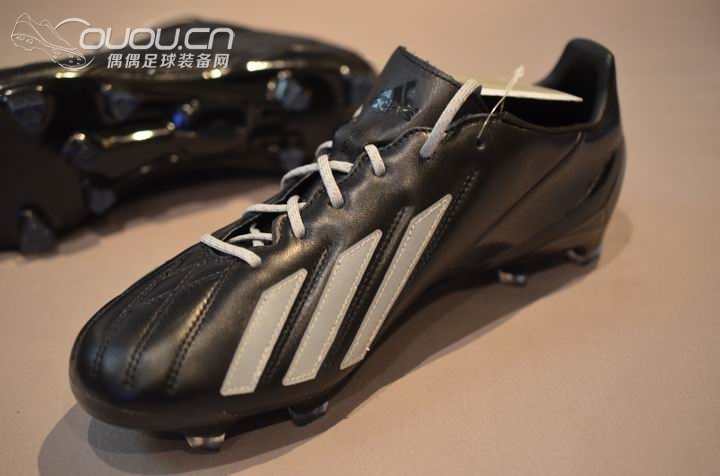 索然无味的噱头—荧光版F50