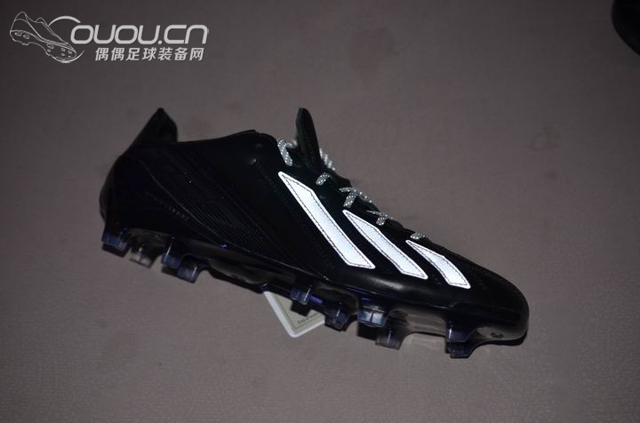 索然无味的噱头—荧光版F50