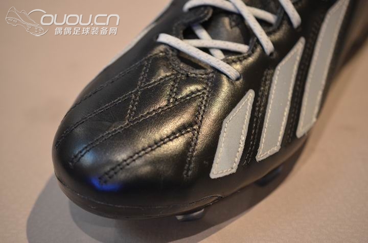 索然无味的噱头—荧光版F50