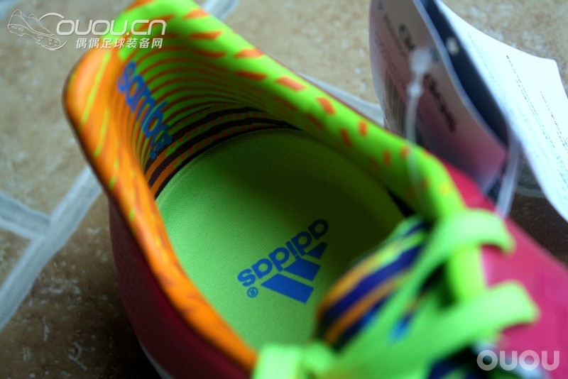 猎鹰LZ II玫红桑巴配色Predator Absolion LZ TF