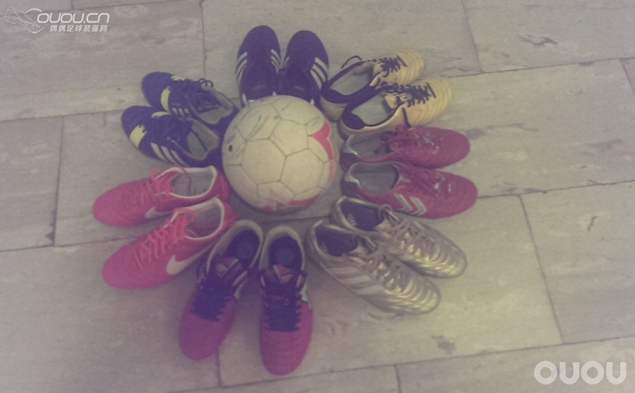 一堆球鞋,只能在客厅玩玩