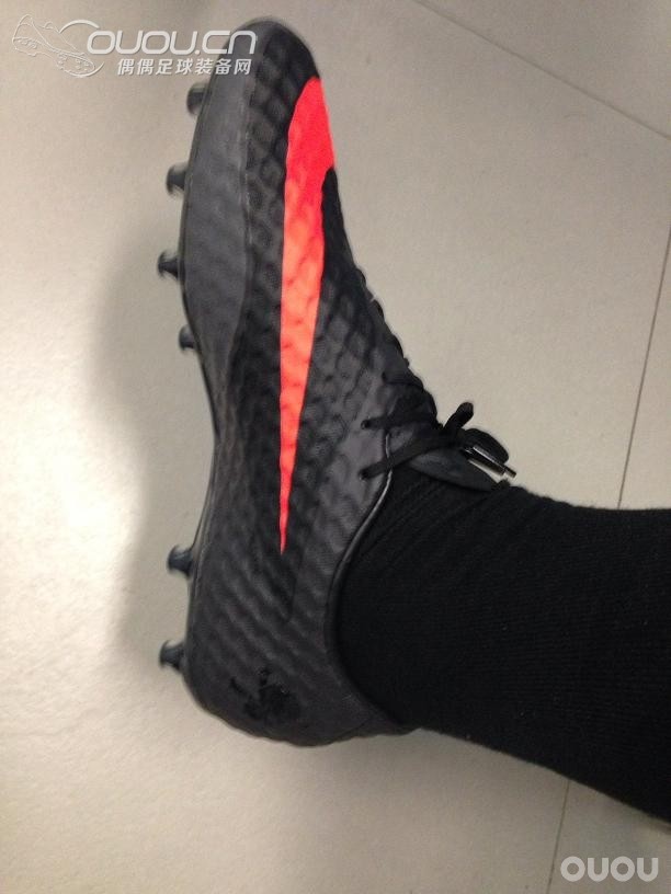 Nike Hypervenom Phantom HG顶级款毒锋黑红色作业,30张精彩大图
