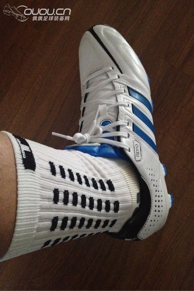 从论坛各位大哥的文章里得知这神袜,今天到货,立刻在家体验,确实名不虚传!