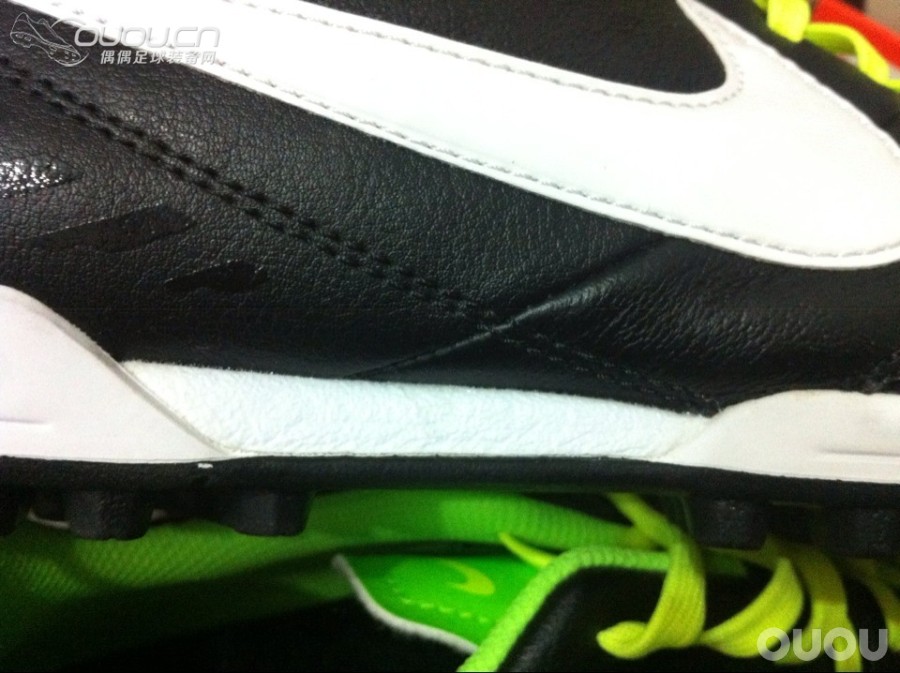 新人求助 某宝买了双碎钉传奇,心里犯嘀咕 求鉴定!